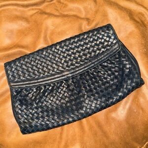 Vtg leather navy clutch bag Italy expressly for 
“BAGS BY MIMI” NY super soft
